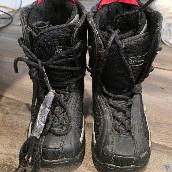 Youth Snowboard Boots Size 2
