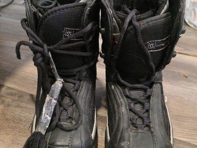 Youth Snowboard Boots Size 2