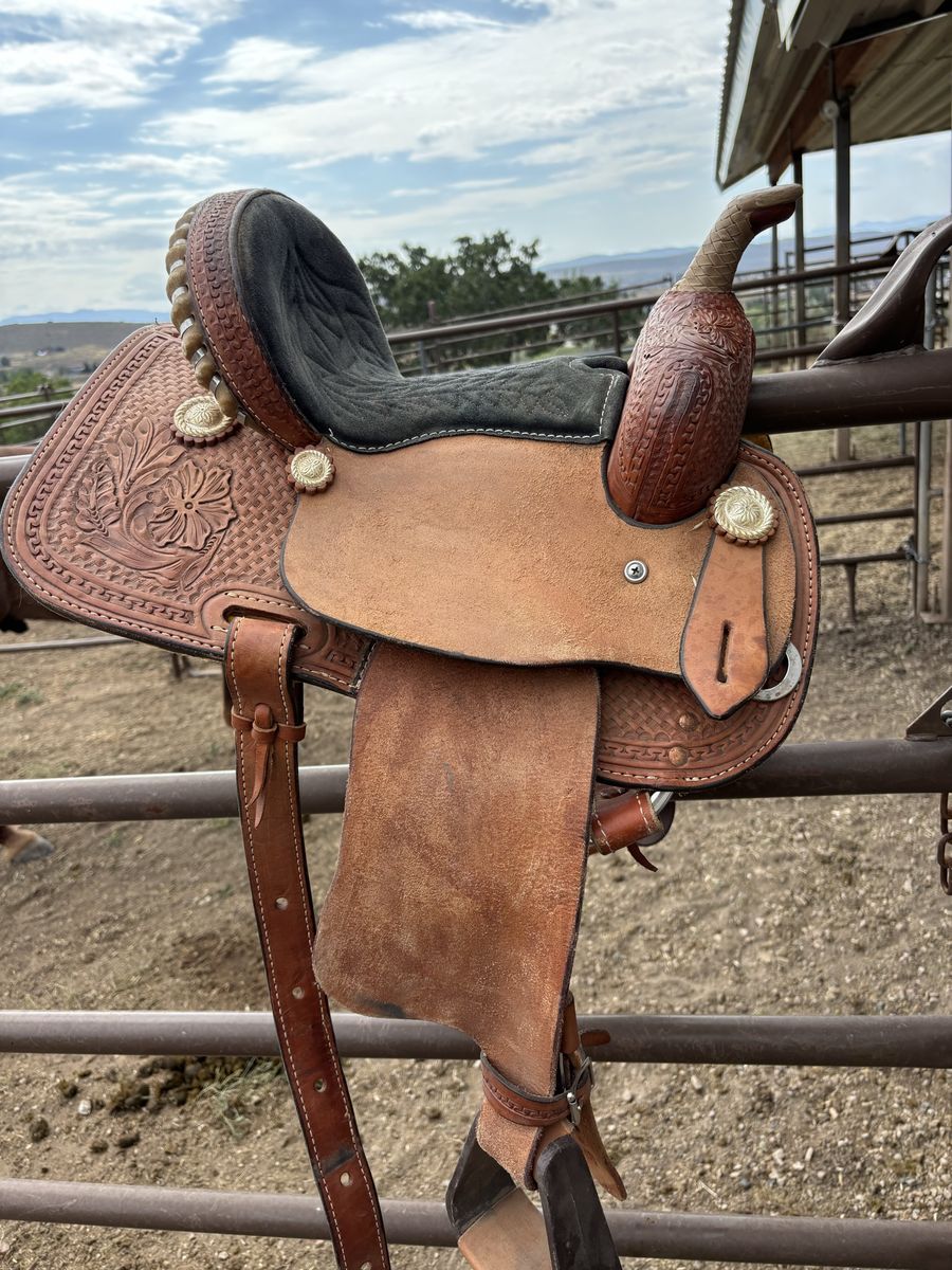 Corriente Saddle Co. Youth Western Saddle with Floral Tooling