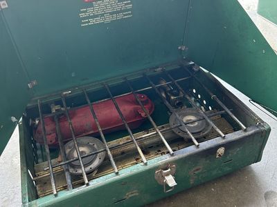 Vintage Green Coleman 2 Burner Cooktop