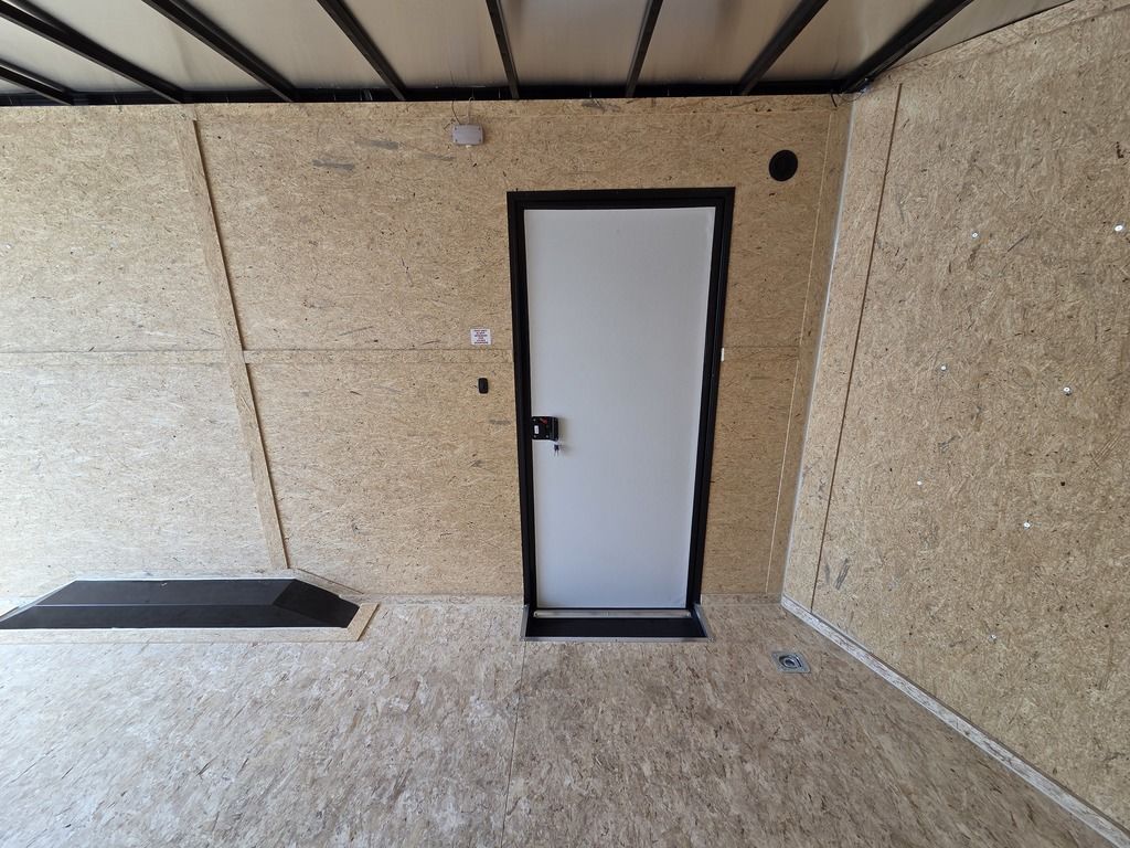 Main image 28