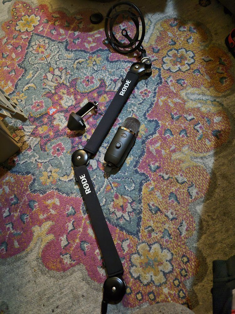 Rode PSA1 Studio Boom Arm with Blue Yeti USB Microphone & Shock Mount