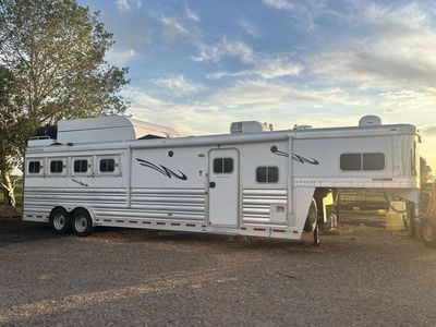 2013 Platinum Compass 4 Horse LQ Trailer