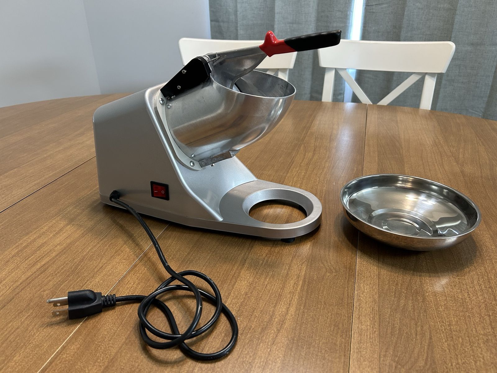 Electric Ice Shaver Machine w/ Stainless Steel Bowl - Perfect for Snow Cones & Shaved Ice