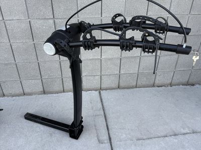 Thule 4 Place Hanging Bike Rack - Hitch Mount - THIS MODEL DOES NOT TILT DOWN