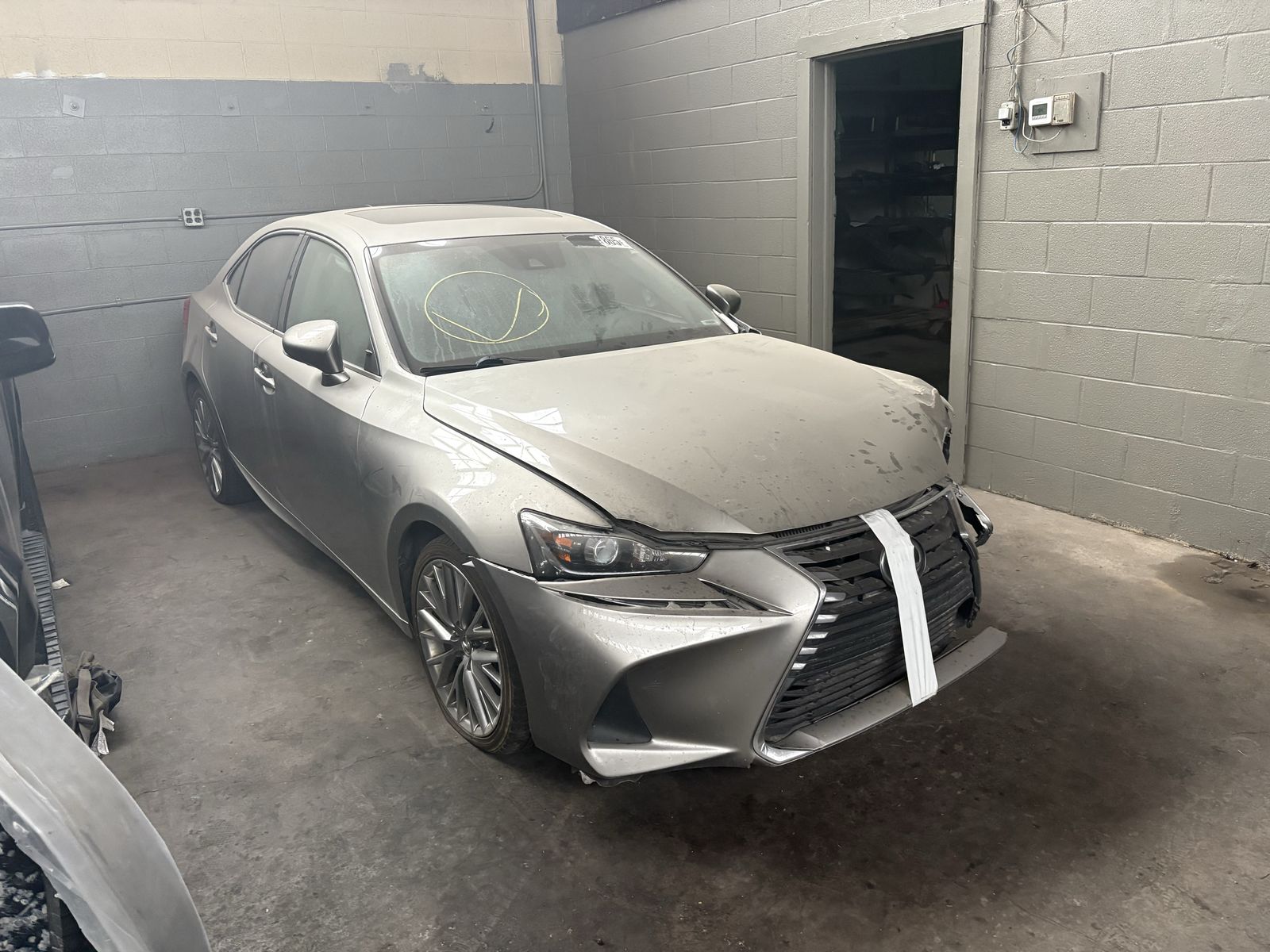 2017 LEXUS IS