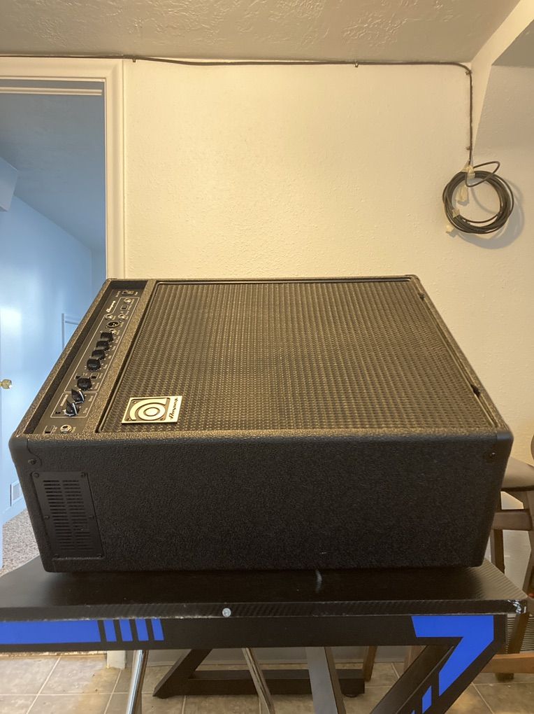 Ampeg BA-210