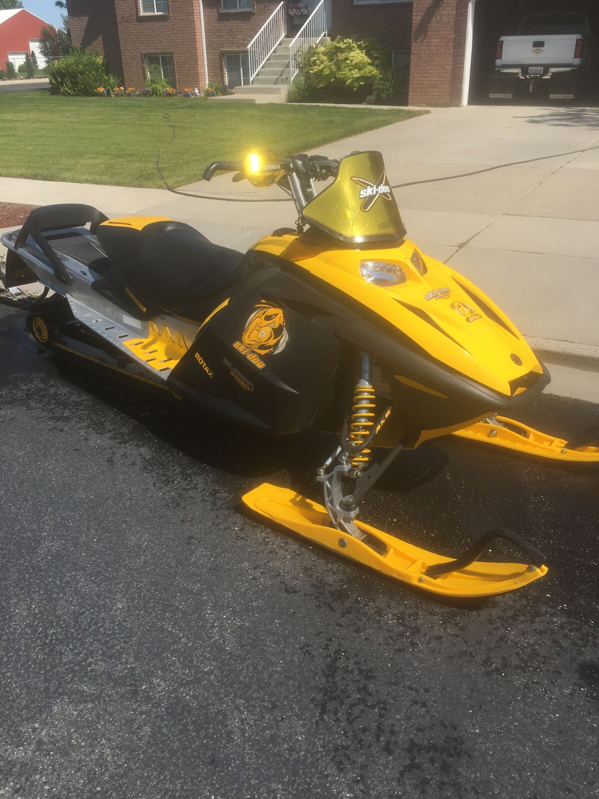 2004 Skidoo  800  4300 miles  159 track