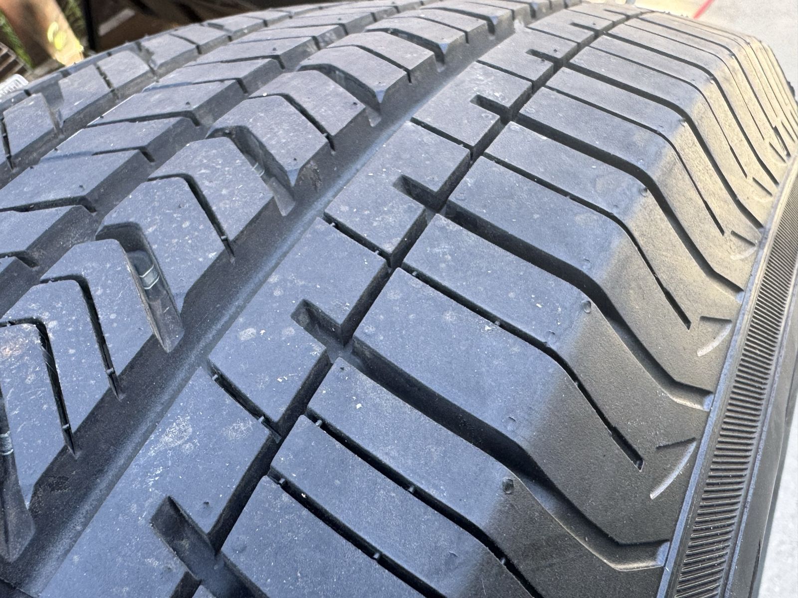 Set of 4 Yokahama Geolander X-CV 265/60R20 112H