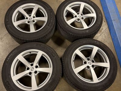 18inch Porsche Macan Rims And Michelin Tires