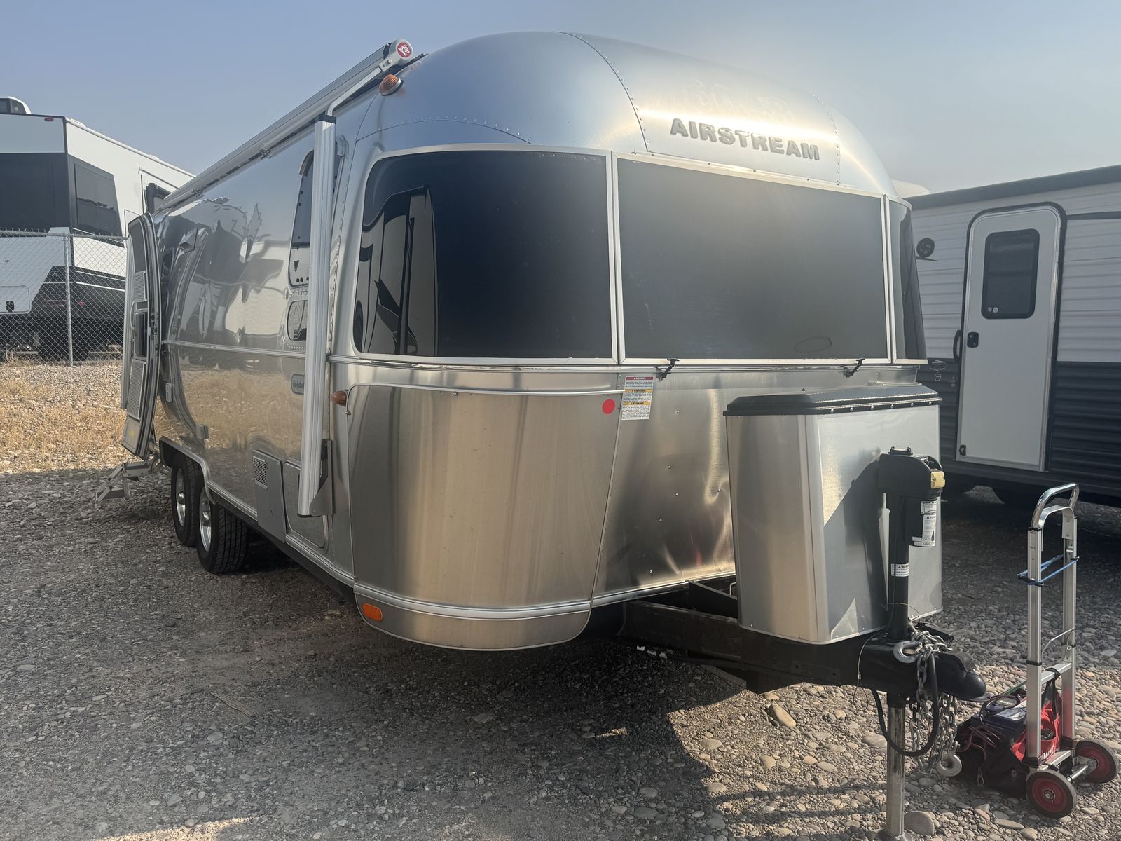 Airstream Globetrotter 25FB - Queen
