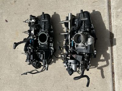 Audi VW 1.8 2.0 Intake Manifolds (2)