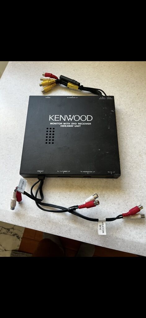 Kenwood monitor with dvd receiver hideaway unit