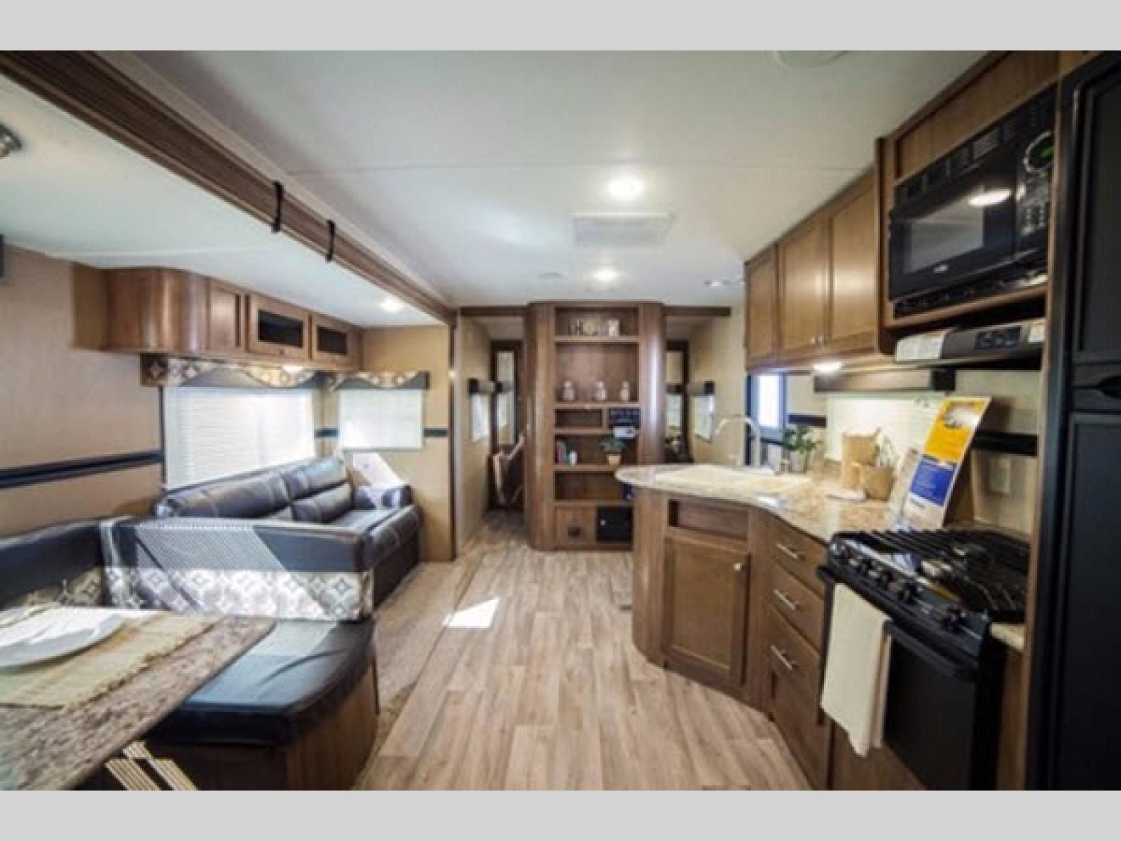 Used 2017 Dutchmen RV Aspen Trail 2810BHSWE