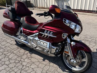 2005 Honda Goldwing 1800 - Touring Cruiser - GL1800