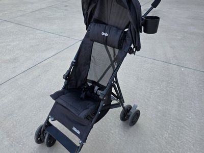 Kolcraft Black Lightweight Umbrella Stroller with Canopy and Cup Holder