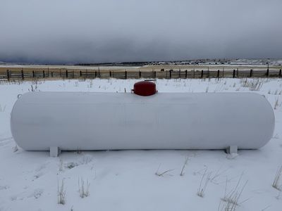 1000 Gallon Propane Tank