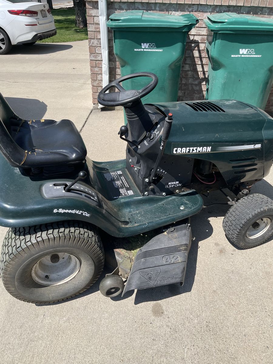 Craftsman Riding Lawn Mower 15.5HP Kohler Engine 42" Deck 6-Speed