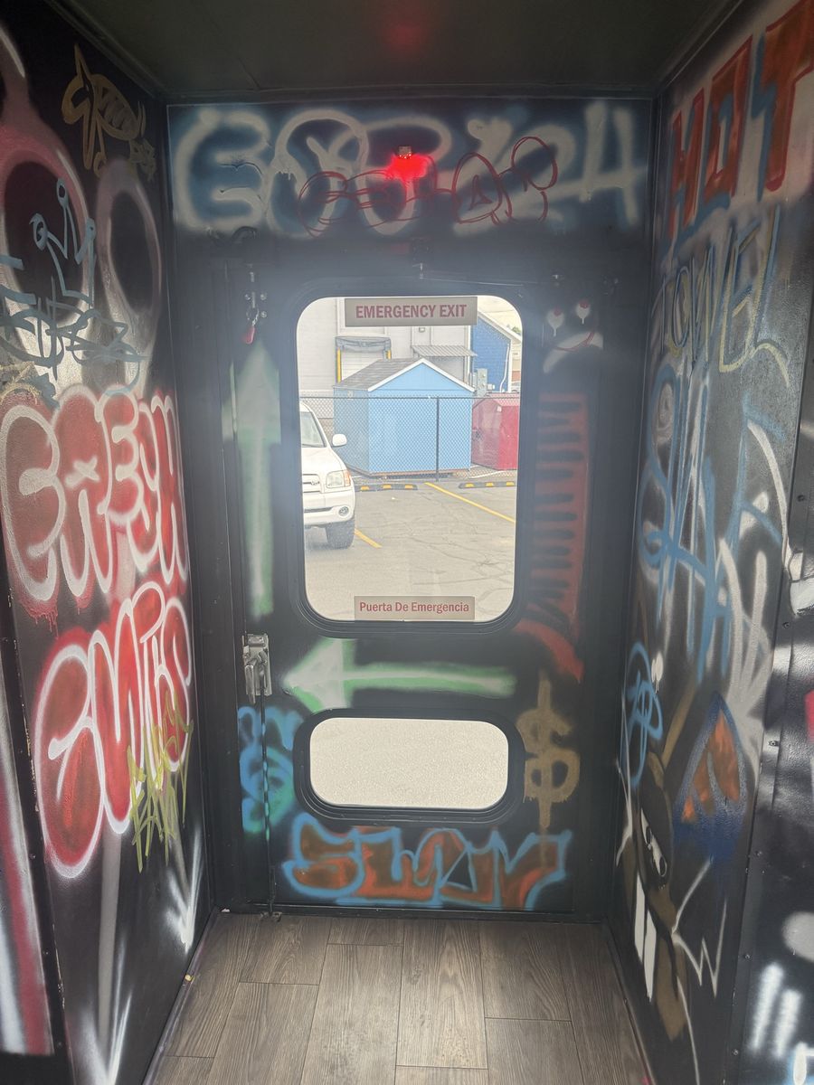 Main image 12