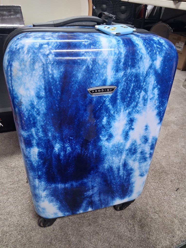 Prodigy Carry-on Luggage Suitcase Like New!