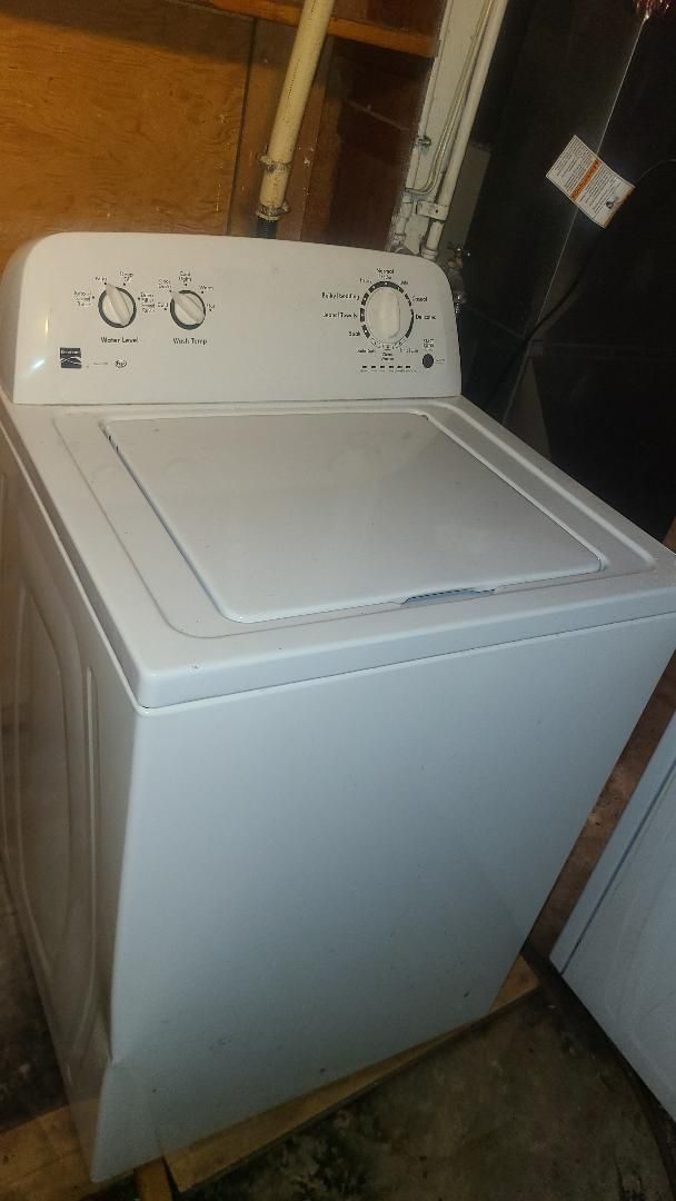 Kenmore Washer and Gas Dryer Set