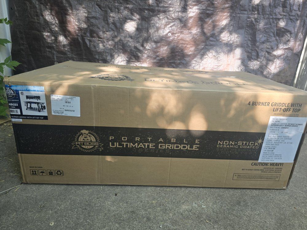 Pit Boss PB4BGD2 Ultimate 4-Burner Portable Griddle with Lift-Off Top - New in Box