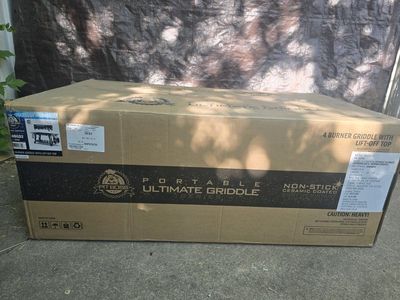 Pit Boss PB4BGD2 Ultimate 4-Burner Portable Griddle with Lift-Off Top - New in Box