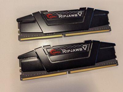 G.SKILL Ripjaws V 32GB (2x16GB) DDR4 4000 CL18