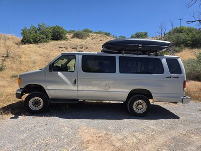 2006 Ford E-350 and Econoline 350 XLT