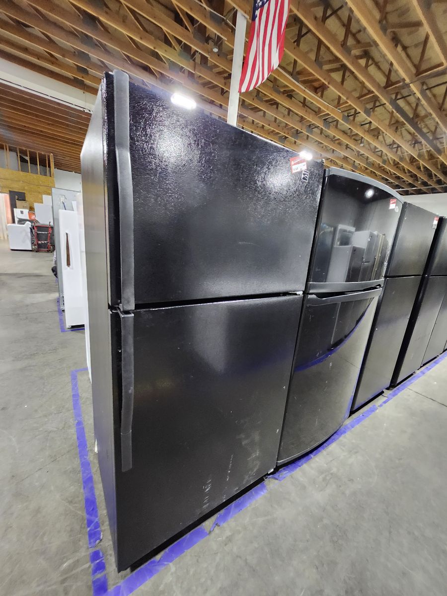 NICE KENMORE TOP AND BOTTOM FRIDGE! W-WARRANTY