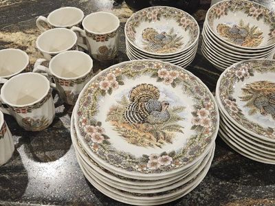 Queen's Myott 'Thanksgiving Multicolor' Set