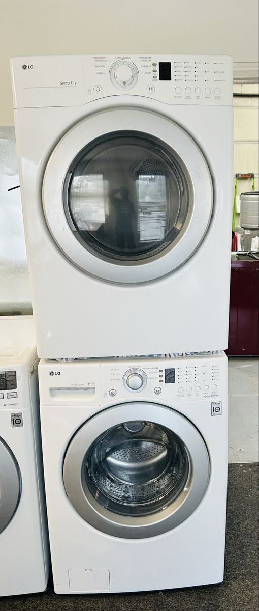 LG stackable or side by side washer n dryer