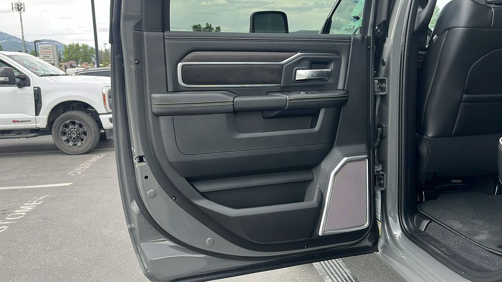 Main image 23