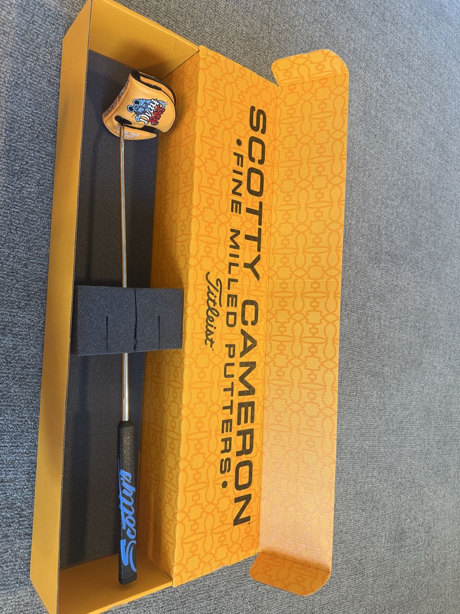 Scotty Cameron MOTO Phantom 11