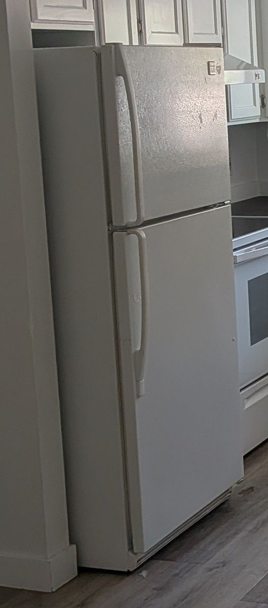 *FREE* REFRIGERATOR