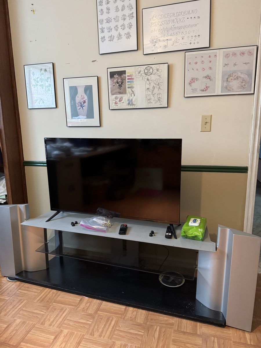 Main image 5