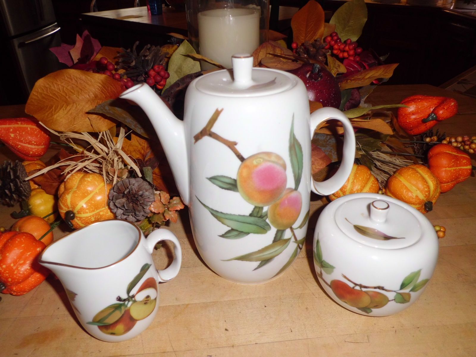 Coffee or Tea Sets - Evansham Gold by Worchester