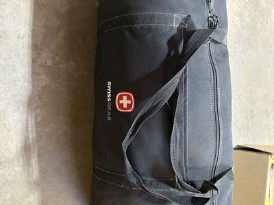 8 person Swiss Gear Tent