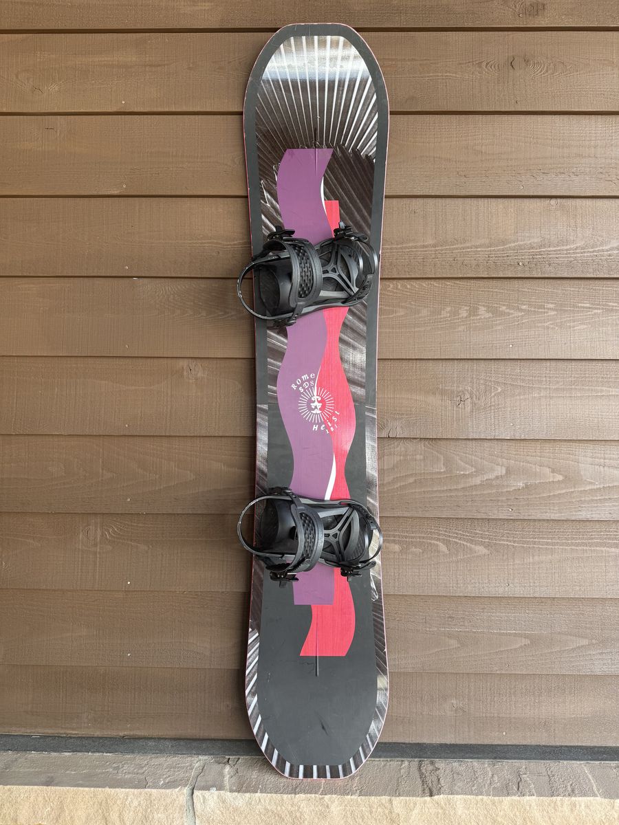 Rome Hiest Snowboard-151cm W/ Union Bindings