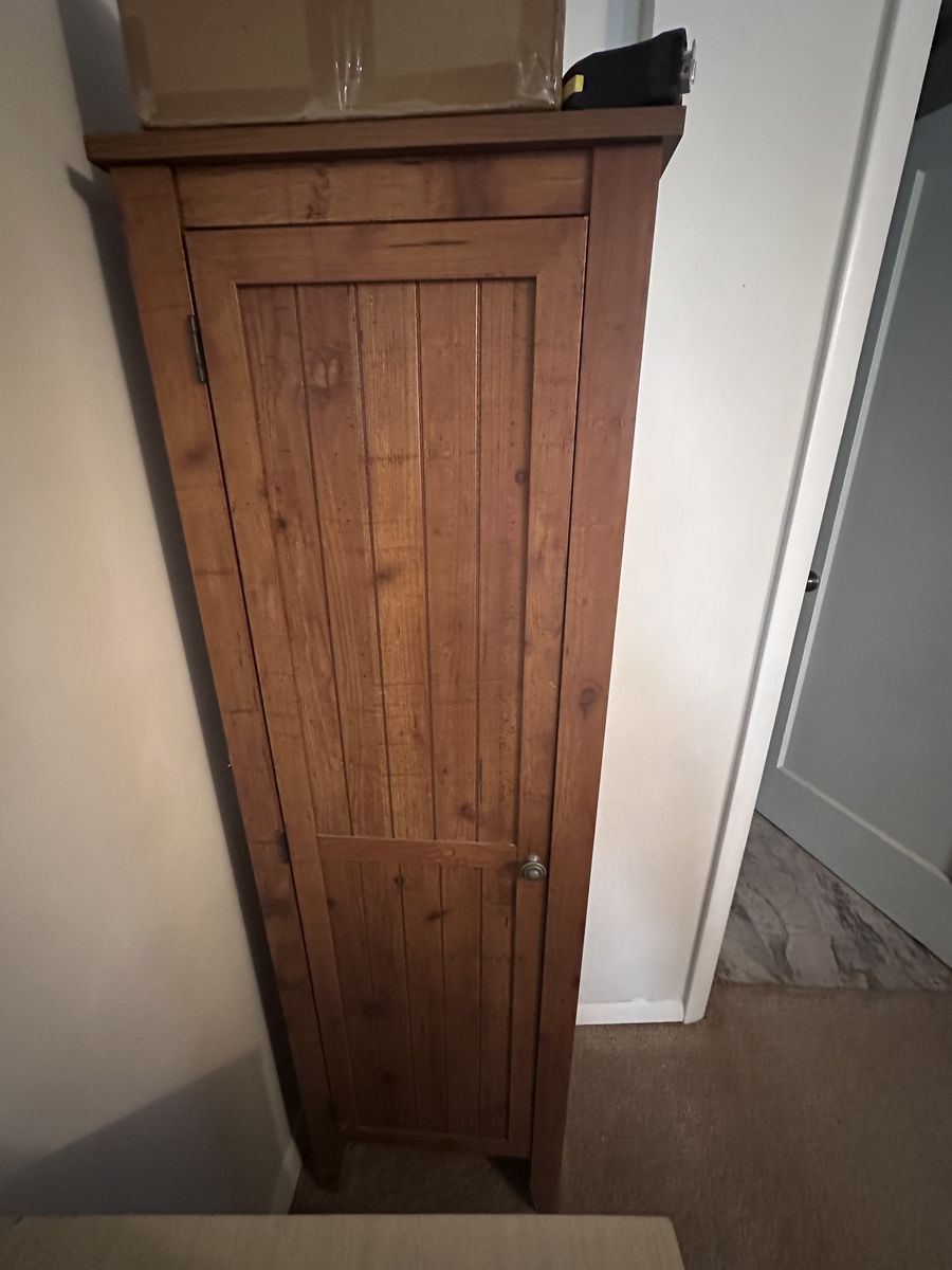 Linen cabinet