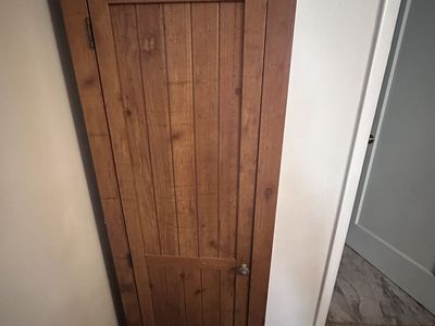 Linen cabinet