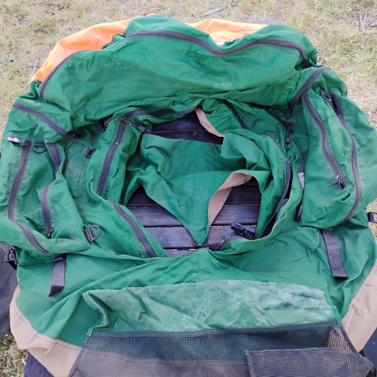 Main image 6