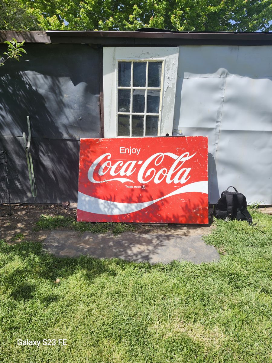 Coca-Cola metal sighn