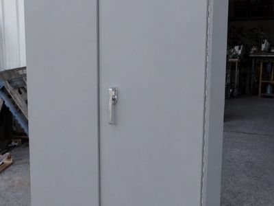 Freestanding industrial electrical junction box