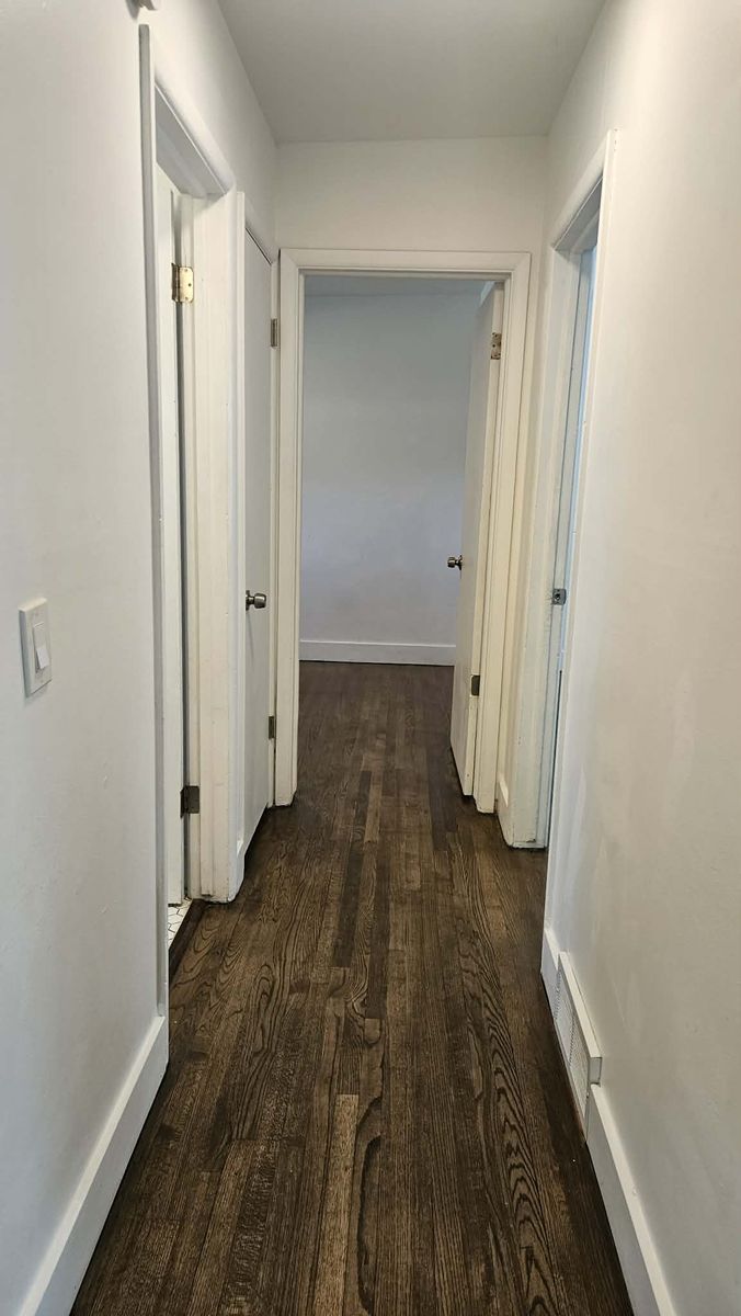Main image 10