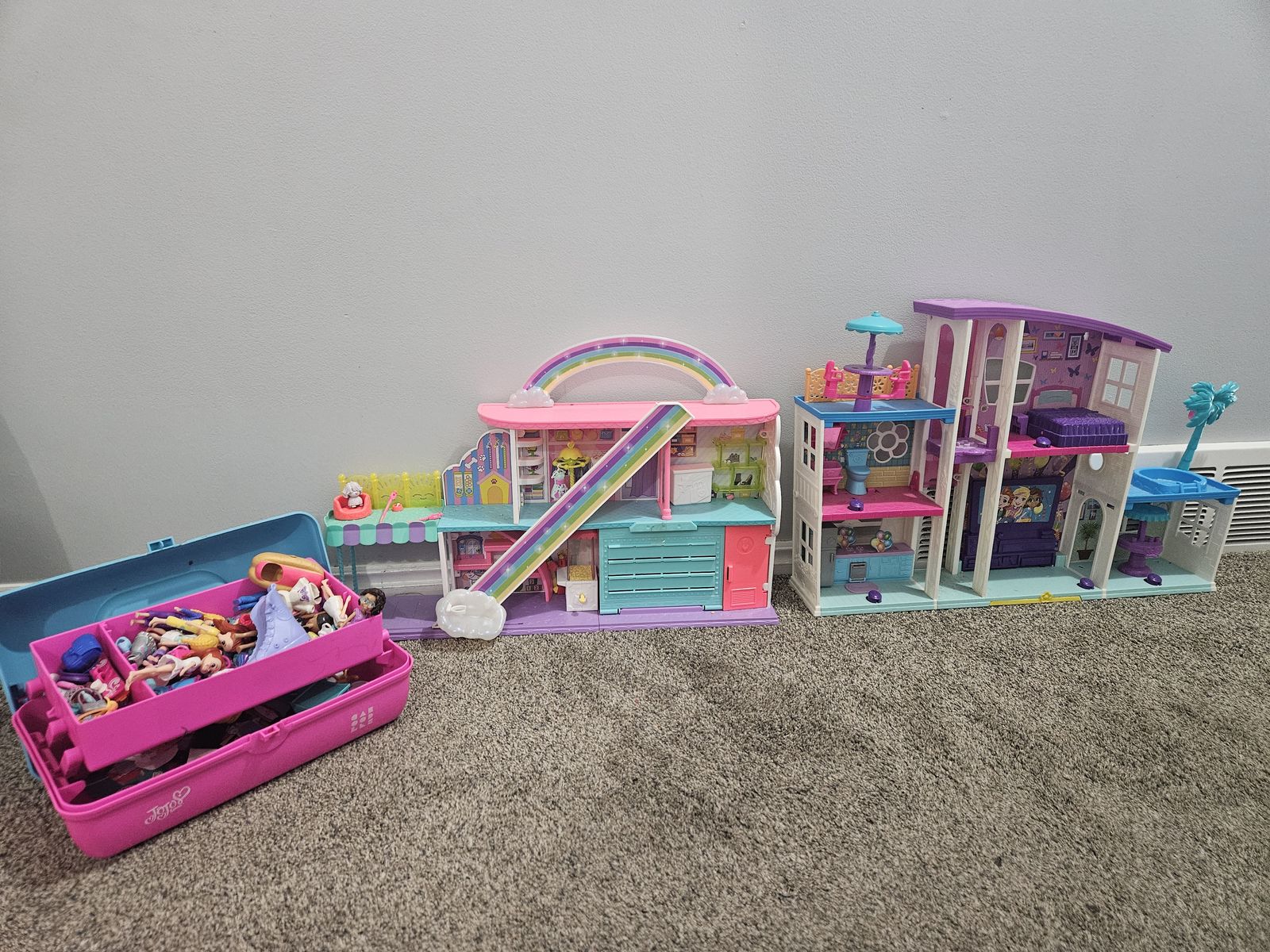 Polly pocket houses and accessories