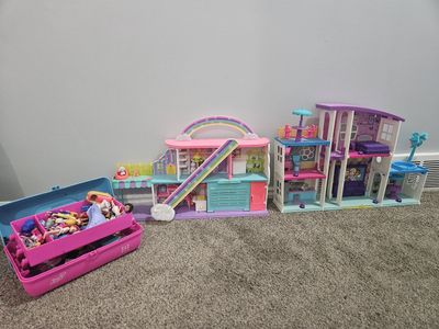 Polly pocket houses and accessories