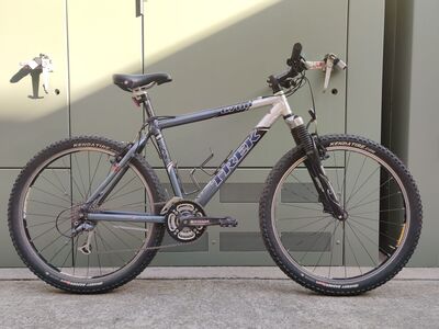 Trek 6700 Mountain Bike SB74-25