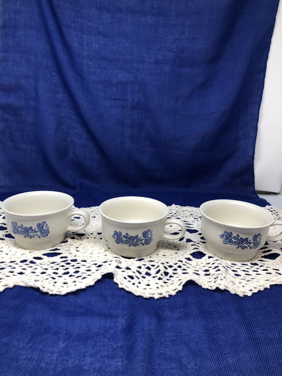 Pfaltzgraff Yorktowne Coffee Mug & Saucer Set – Set of 3