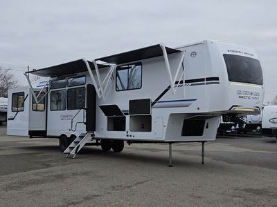 Luxury 2026 Arctic Wolf 38LEAH.G 5th Wheel Camper